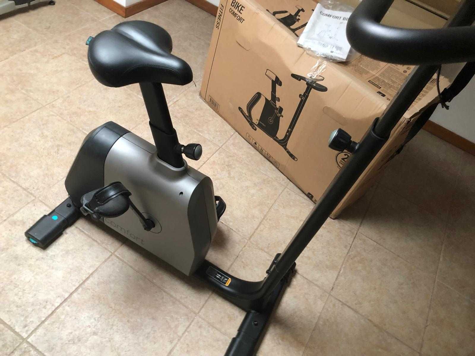 Bicicleta estática Domyos Comfort 6 / Praticamente nova / Pouco uso