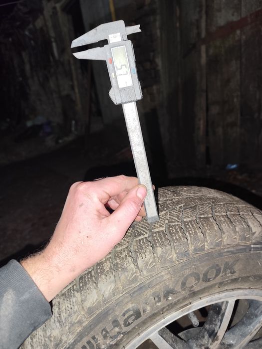 Продам диски стояли на ваз р14 4.100 зимня резина