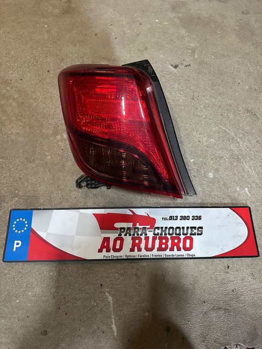 Farolim esq toyota yaris 2014/2017