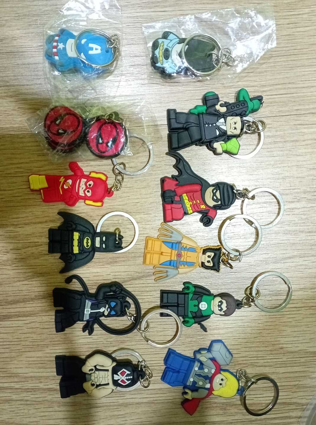 Porta-chaves heróis Marvel / DC Comics (novo)