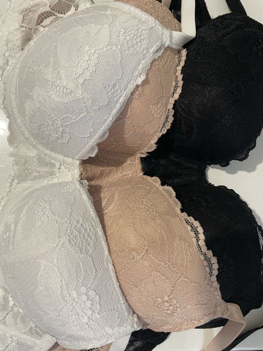 Нові бюстгалтери 3 кольори