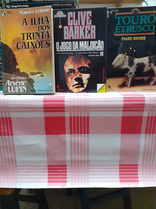 Livros Policiais Antigos