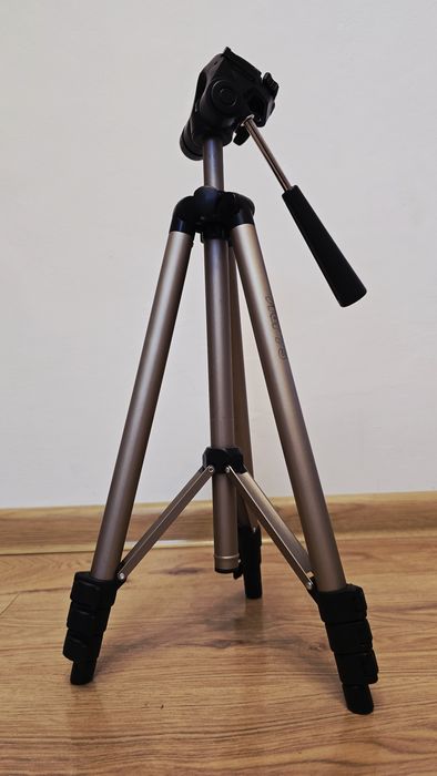 Aparat Nikon D3500 + statyw