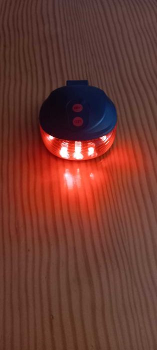 Luz Traseira para Bicicleta 5 LED (cor vermelha) com Laser 5 Modos