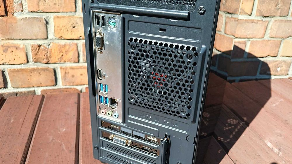 Komputer stacjonarny do gier i biura | i3-9100F, XFX RX580 8GB