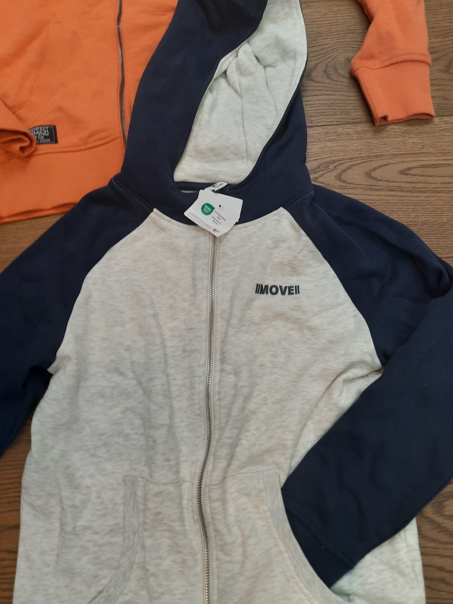 Nowe bluzy w chłopięce w rozmiarze 146 152