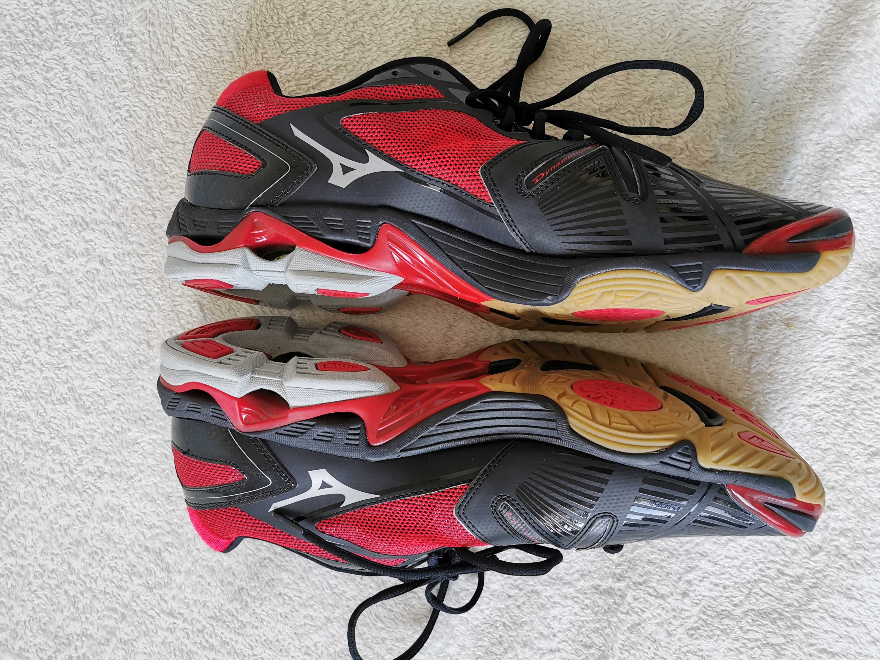 buty sportowe Mizuno Wave Lightning RX2 51