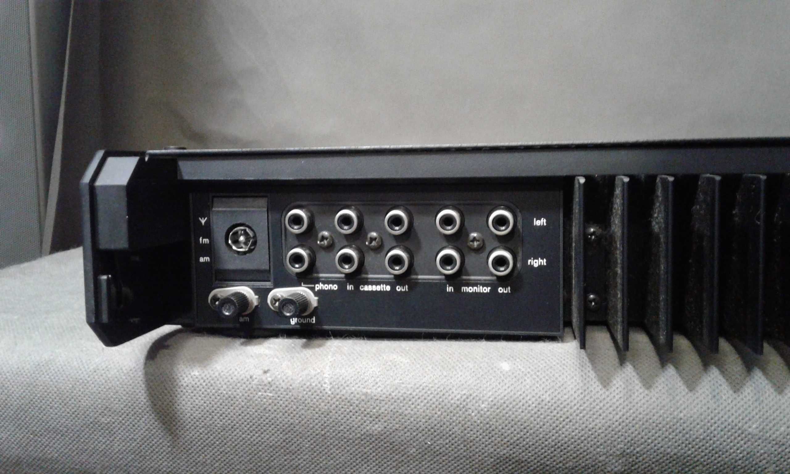 BRAUN R1,amplituner stereo