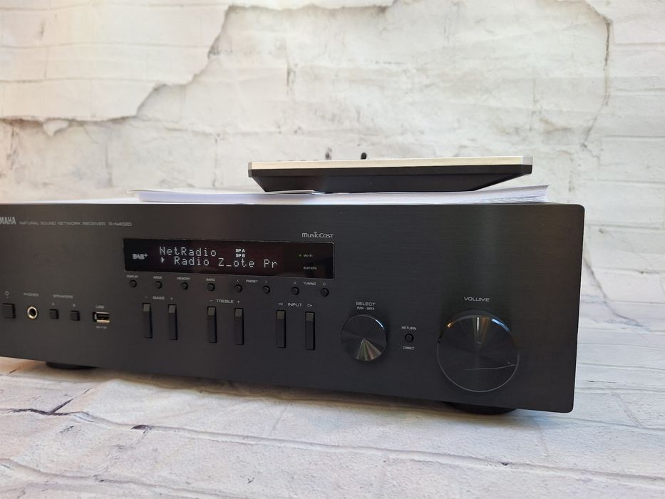 Yamaha R-N402D Amplituner Stereo 2x140W