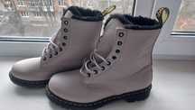 Жіночі берці високі DR. MARTENS 43 Бежеві