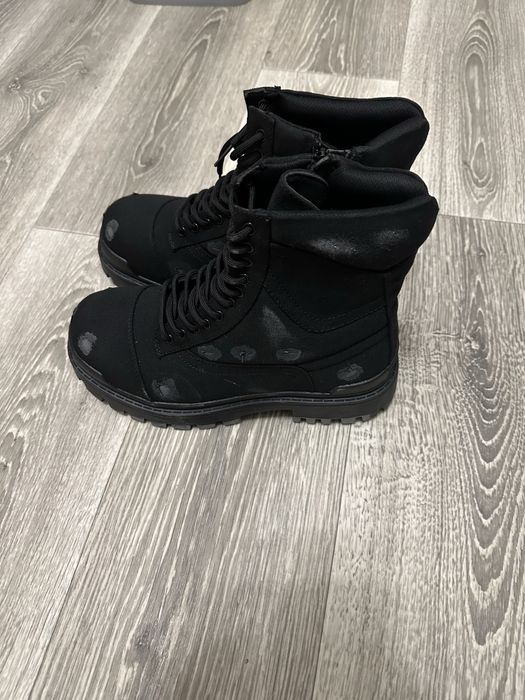 Balenciaga strike boots type