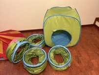 Tenda e tubos parque infantil