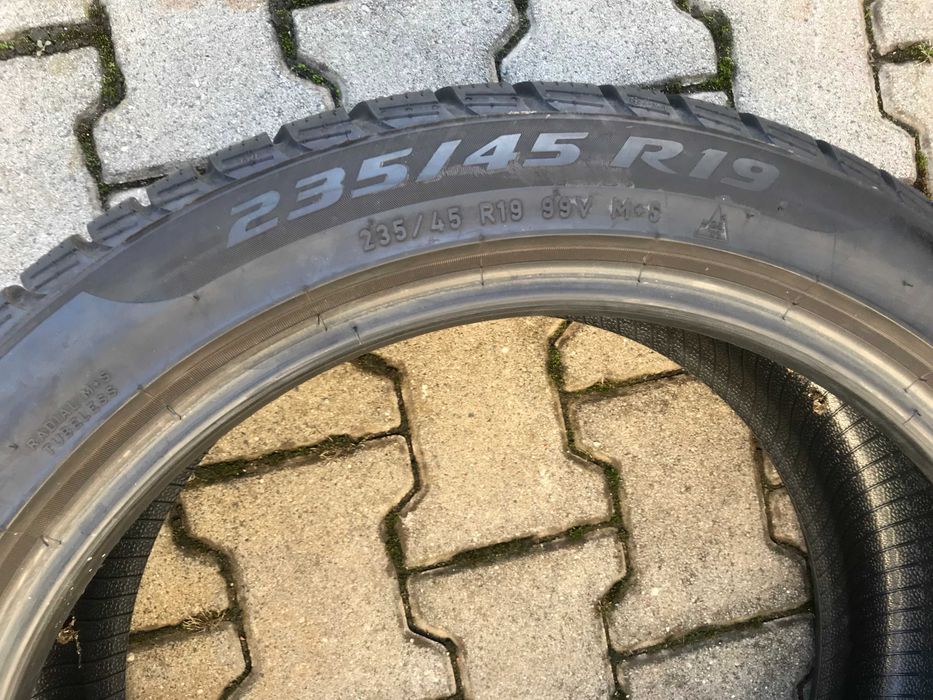 1x 235/45R19 99V M+S Pirelli SottoZero 3 MO opona zima R
