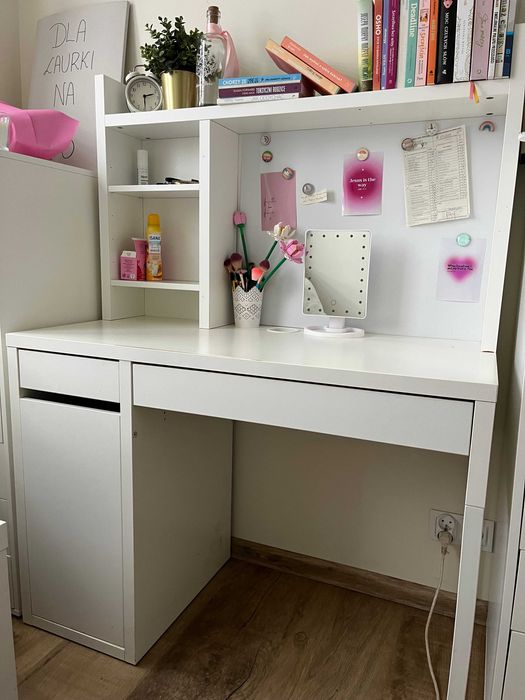 Sprzedam białe biurko  dla dziewczynki
