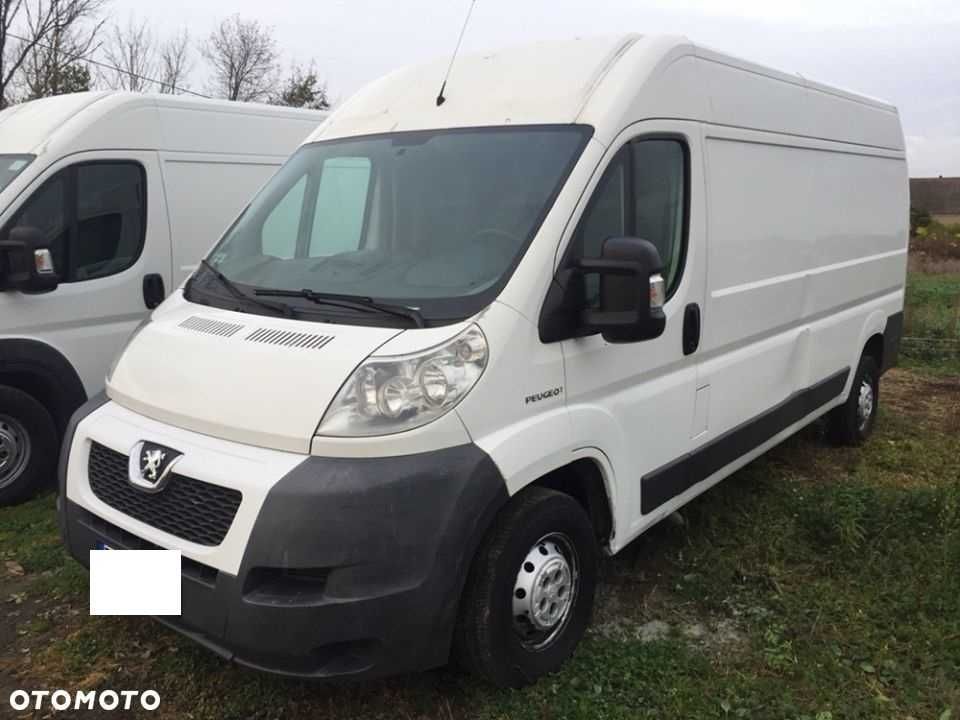 Wynajem busa wypożyczanie aut dostawczych, busów