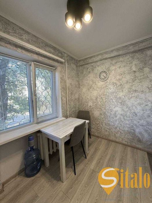Продаж 3-х кімнат. квартири вул. Кам'яногірська ( площа Профспілок).