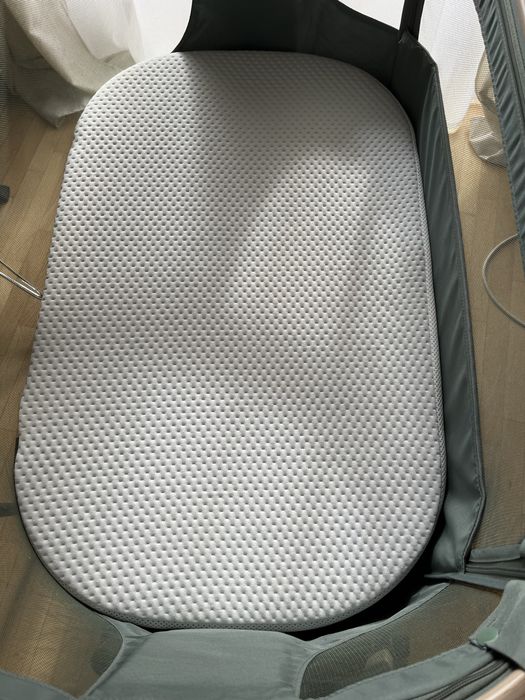 Maxi Cosi iora air łóżeczko turystyczne dostawne prawie nowe