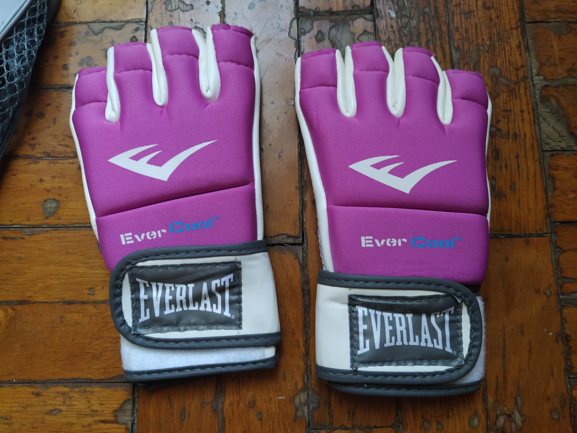 Перчатки женские для кикбоксинга и других видов спорта Everlast