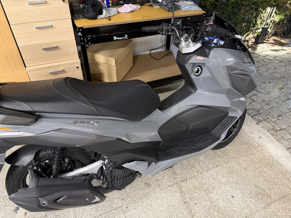 Sym Jet X 125 apenas 4500km