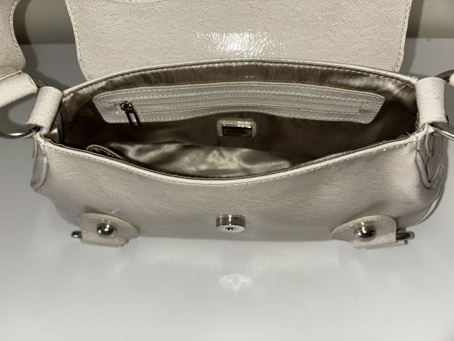 Mala Y2K Vintage Guess