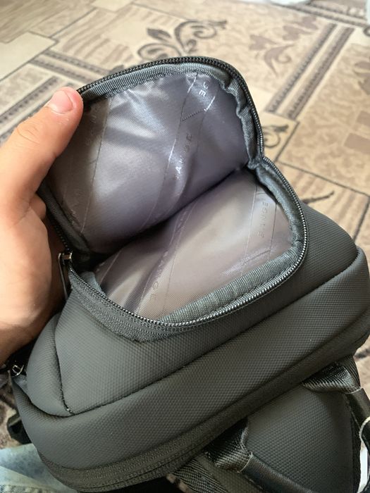 Сумка-бананка через пличе чоловіча чорна і є сіра