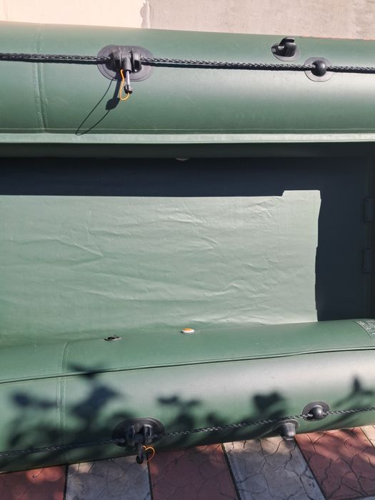 Лодка kolibri -330.