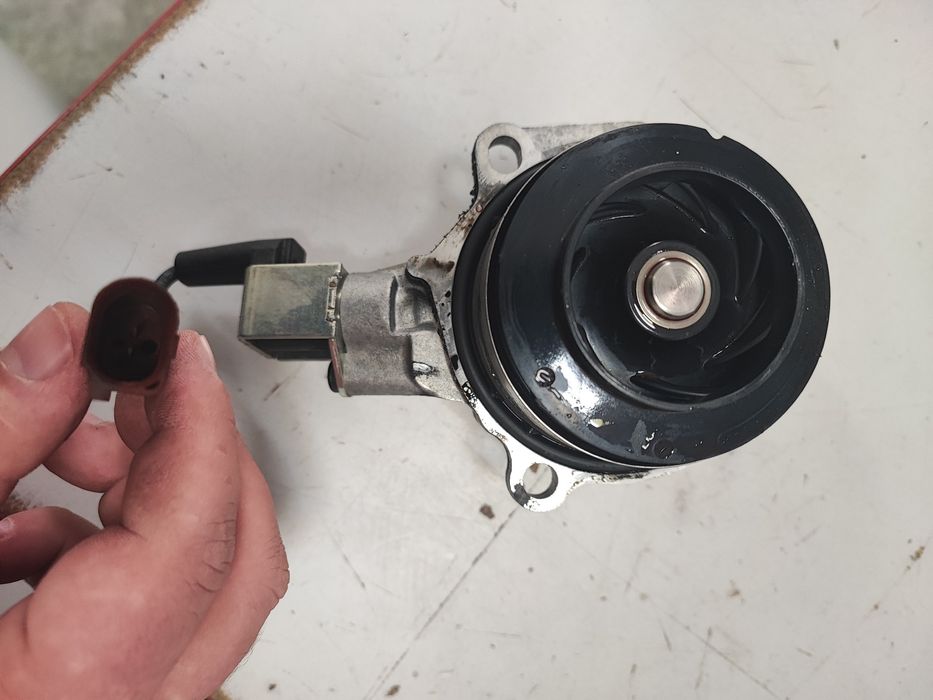 Помпа skoda octavia a7 1.6 tdi