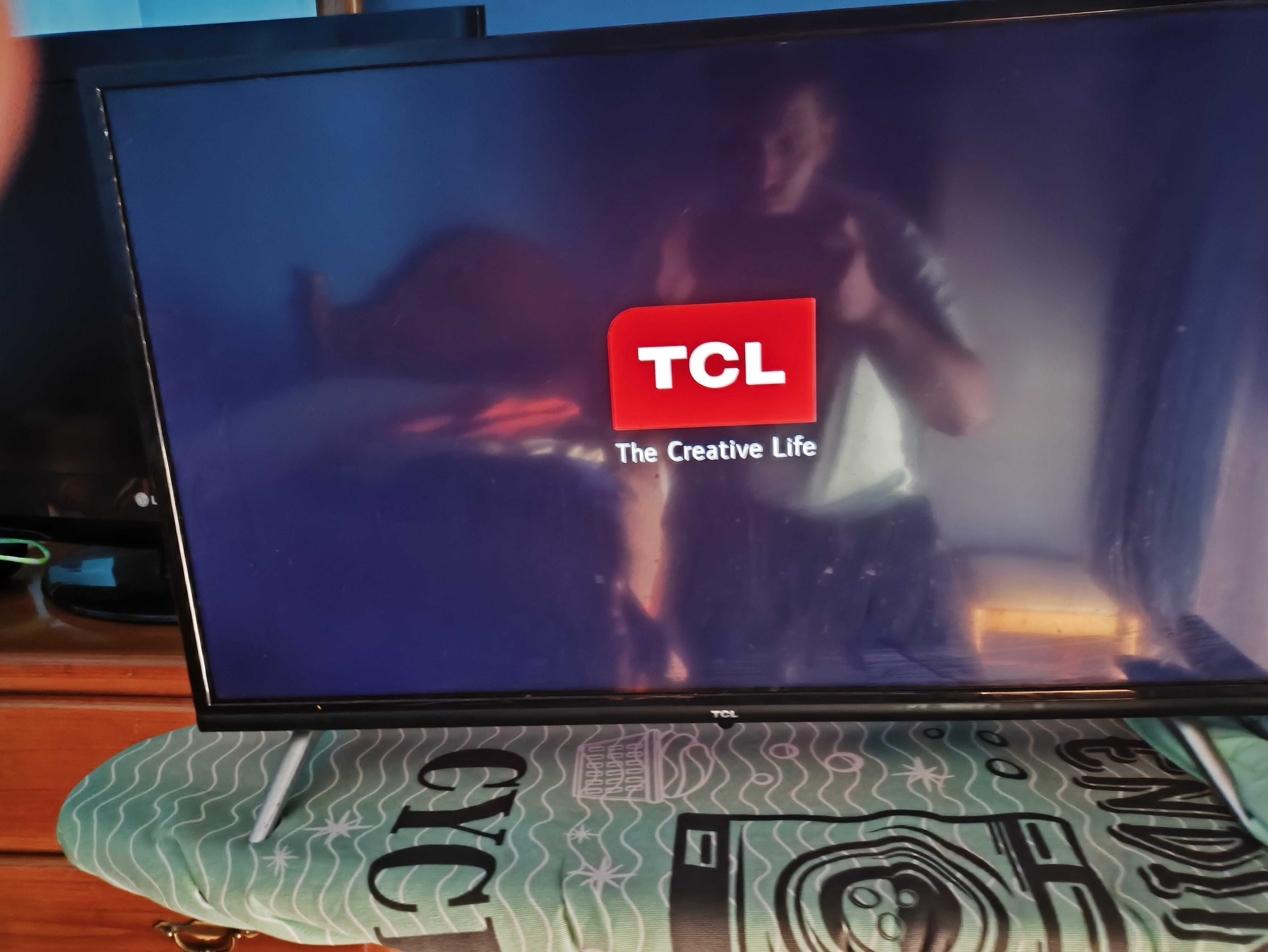 TV TLC 80 cm sem comando