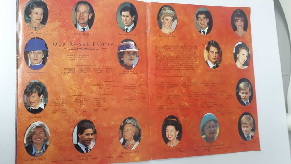 Caderneta de cromos completa THE ROYAL FAMILY