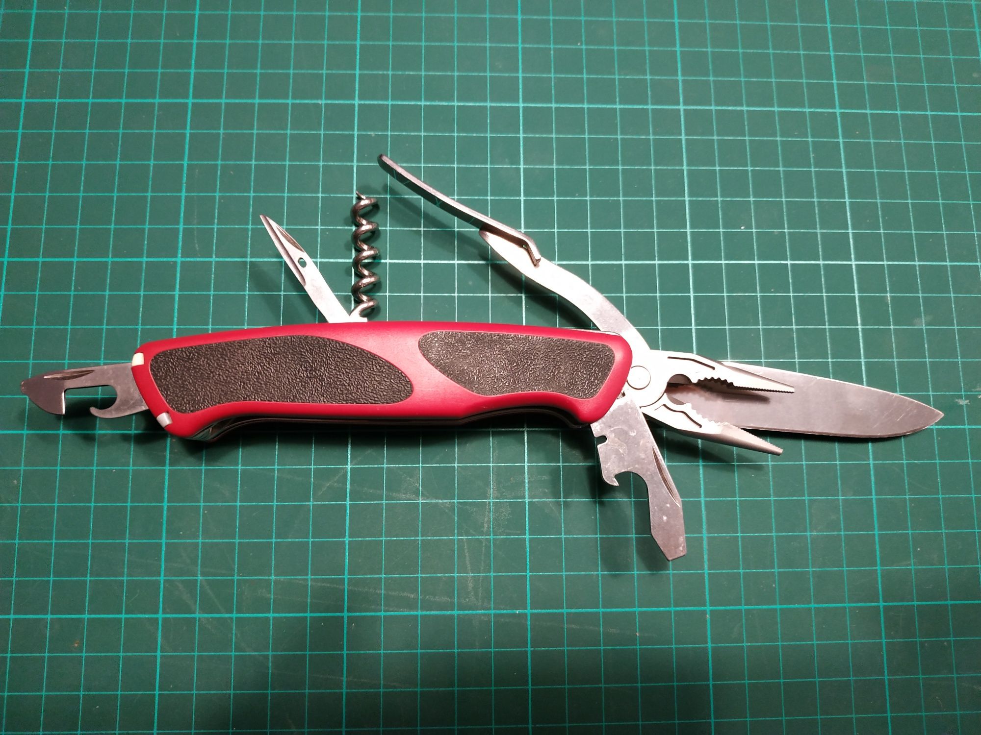 Scyzoryk Victorinox Ranger 74 Grip