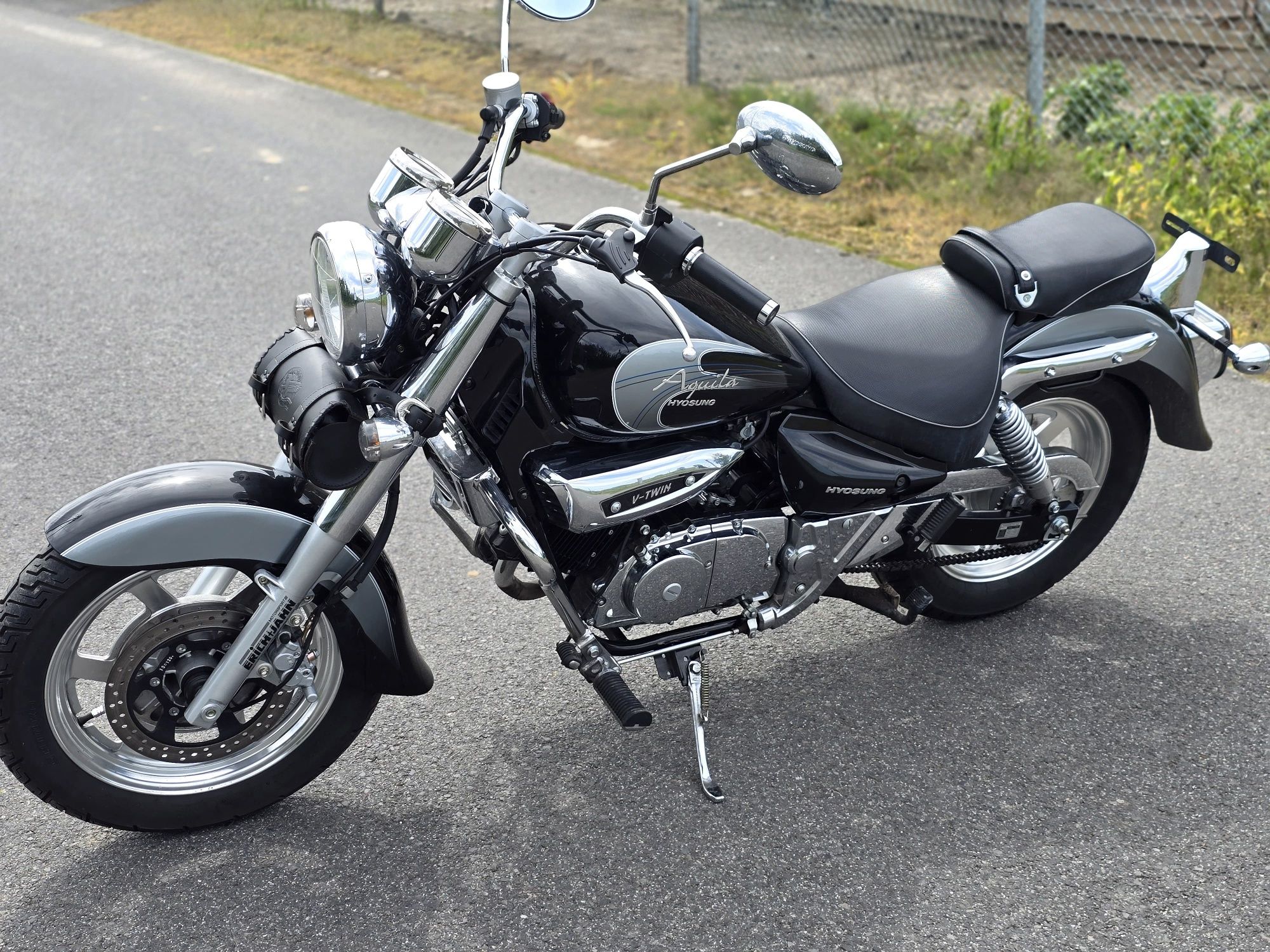 Hyosung aquilla 125 kat B Import niemcy.  Jak nowy !