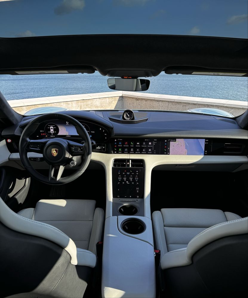Porsche taycan 4s 2022 Перый хозяин.