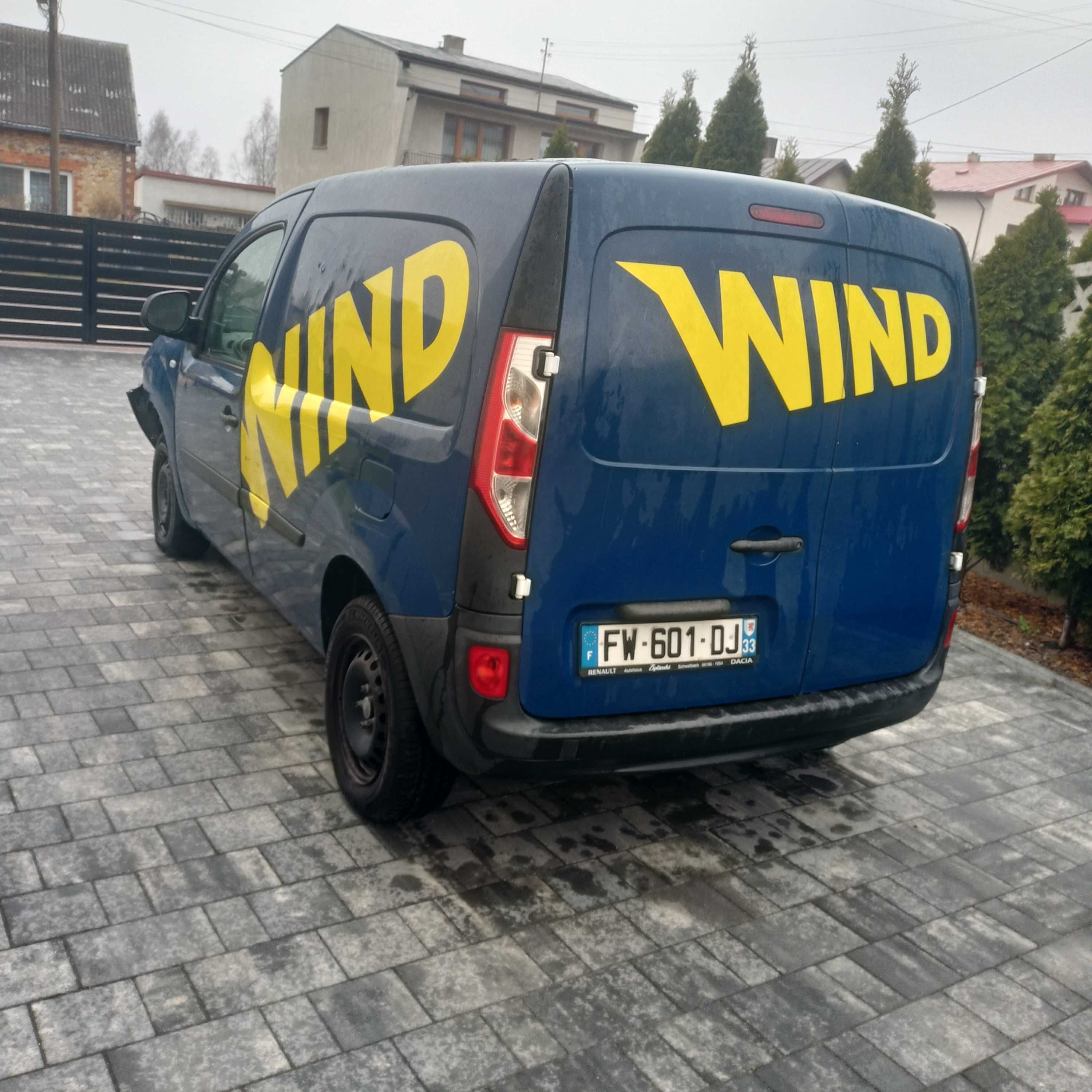 Renault Kangoo e-tech z e. Elektryk jeżdżący