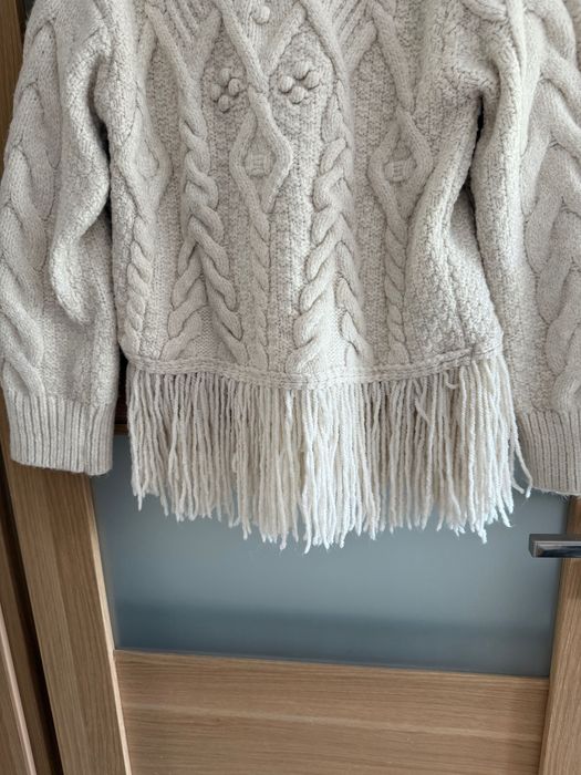 Zara sweter oversize warkocze frędzle
