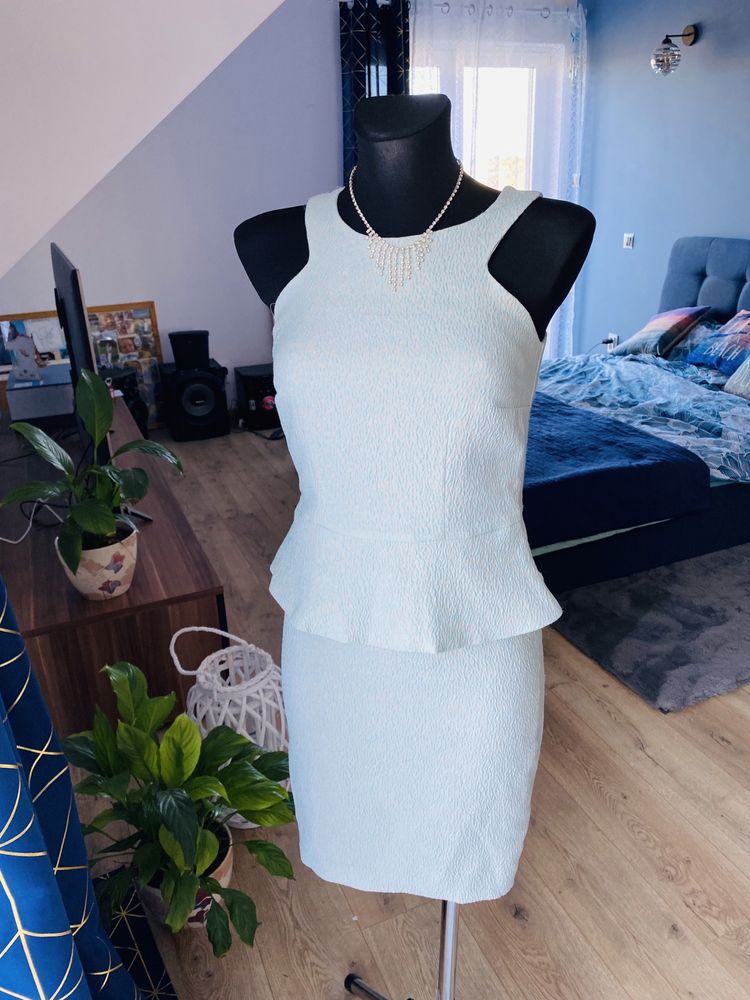 Elegancka sukienka Mohito rozmiar XS 34 jasny niebieski błękit