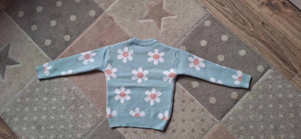Sweter sweterek dla dziewczynki w kwiatki C&A rozm. 128