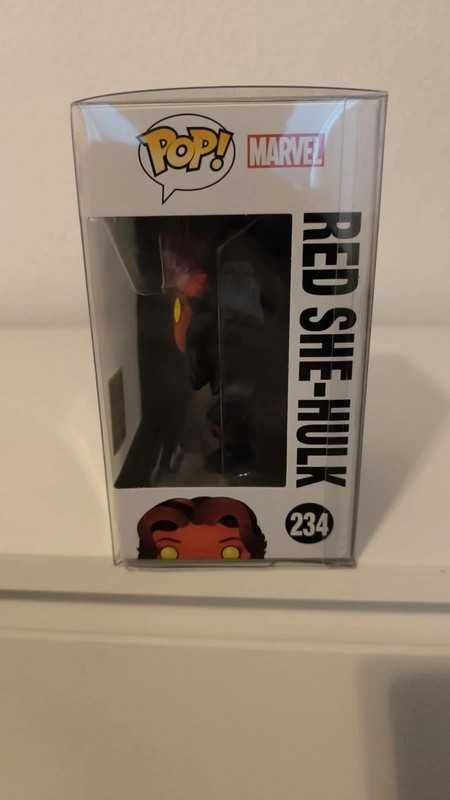 Funko Pop Red She-Hulk Marvela summer convet