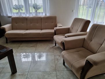 Komplet wypoczynkowy - sofa i dwa fotele