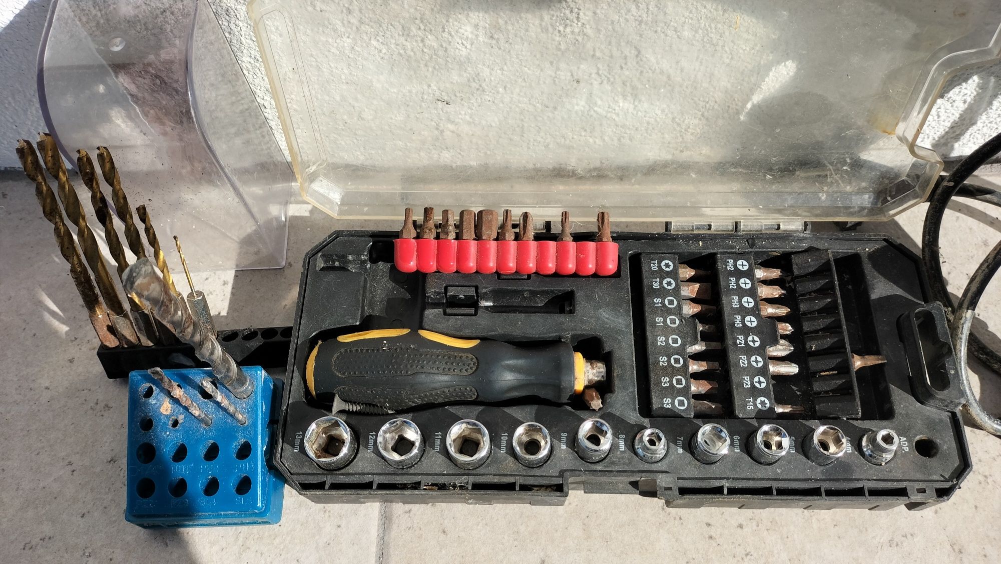 Berbequim KOMA 500W + Set cabeças Pontas