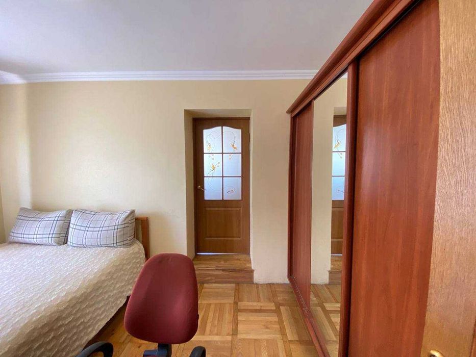 Продаж будинку в центрі міста біля річки!