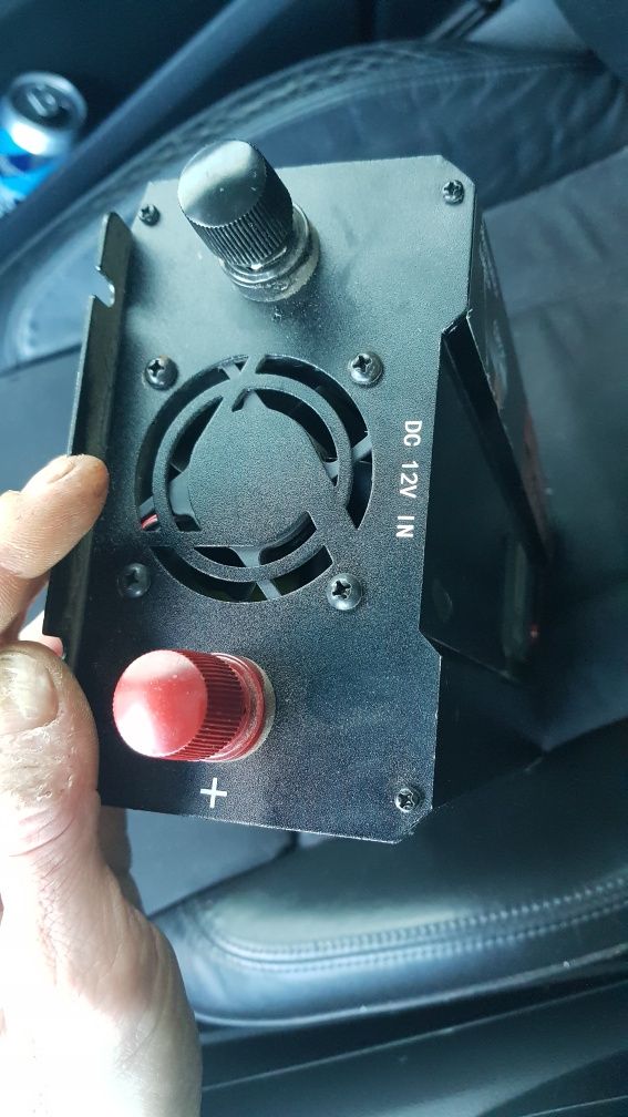Продам инвертор 12V-220V 4000W ELEGANT