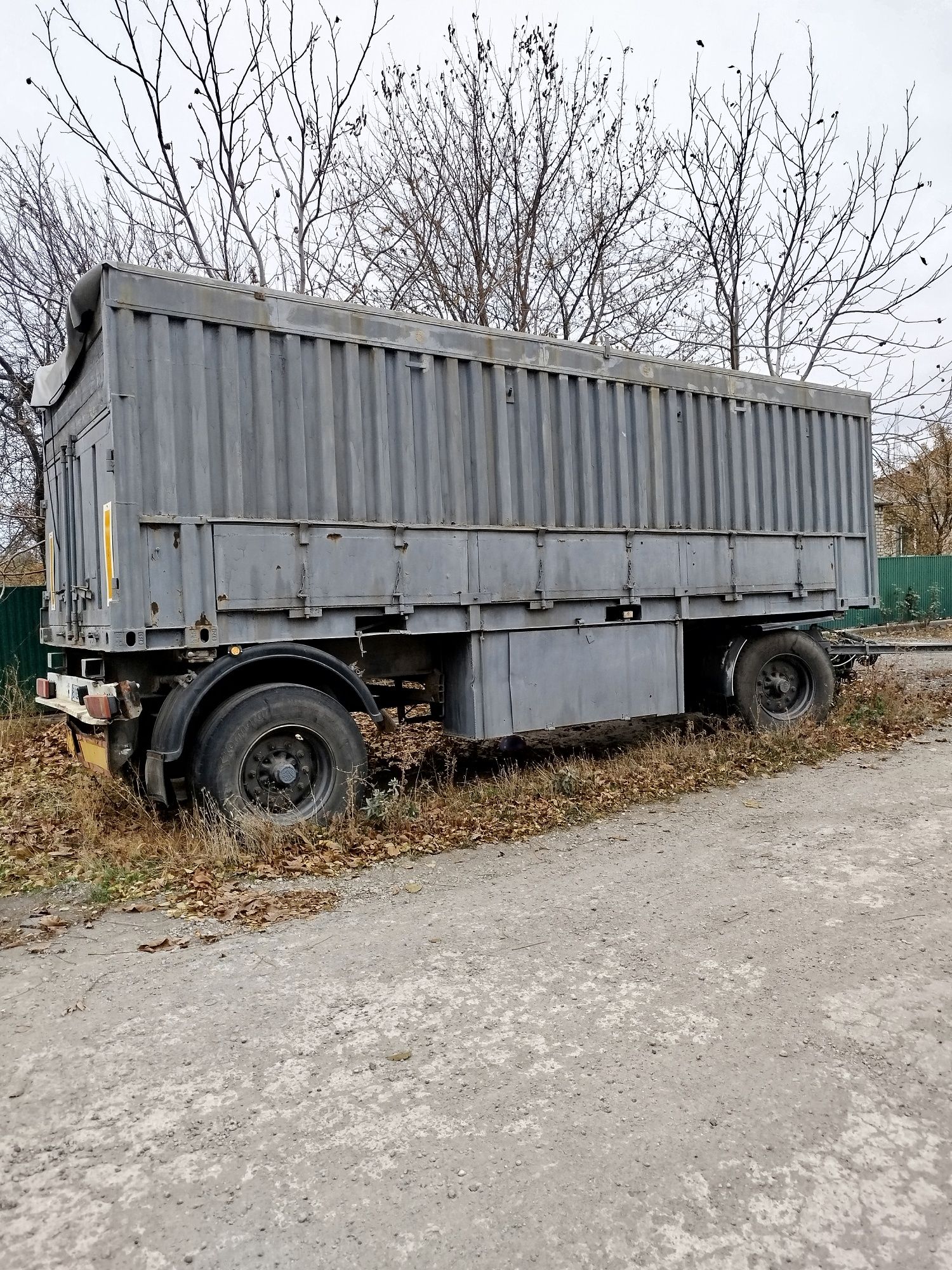 Причіп зерновоз Krone BDF