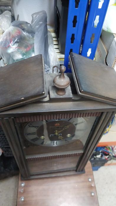 Relógio de parede com pêndulo - de corda - marca FRONTIER