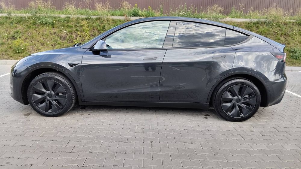 Тесла вай  Дуал Мотор 82 кВт