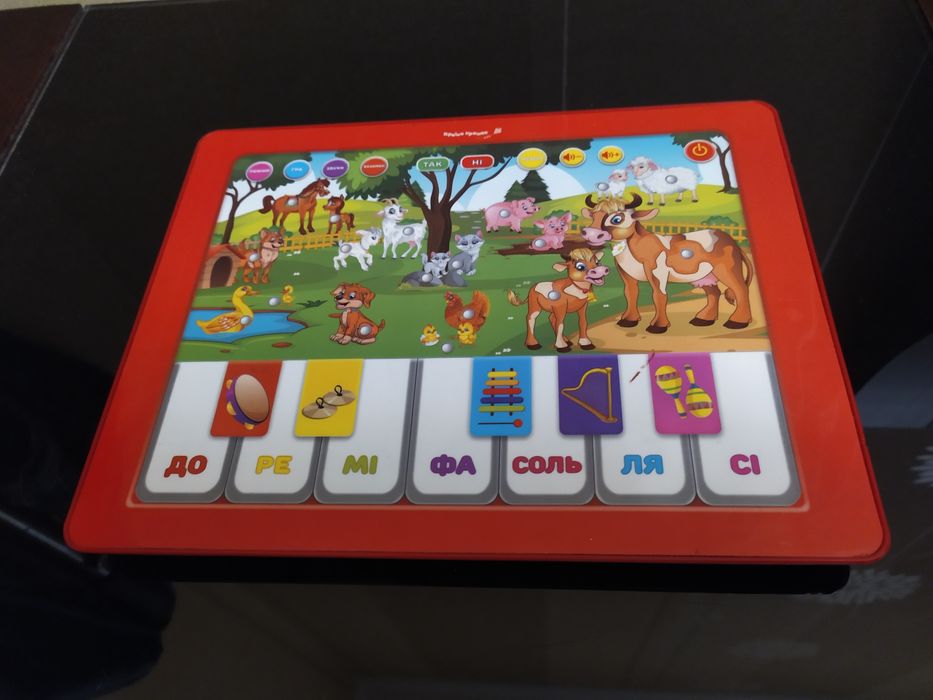 Дитячий розвиваючий планшет
