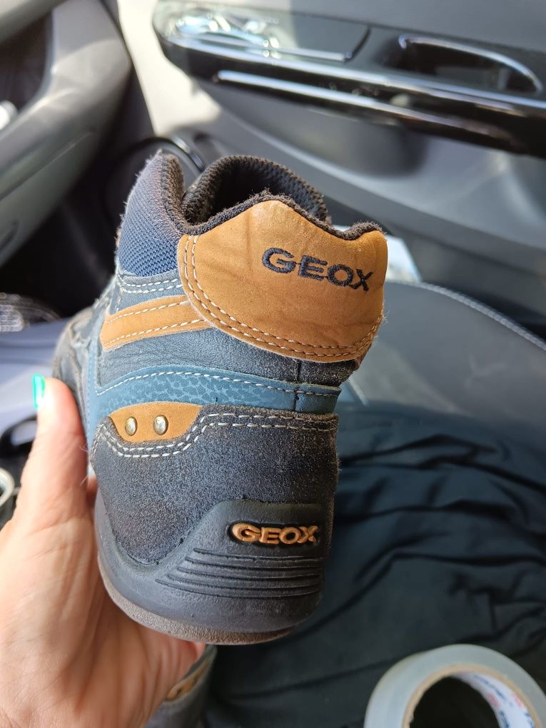 Bota geox Tamanho 32