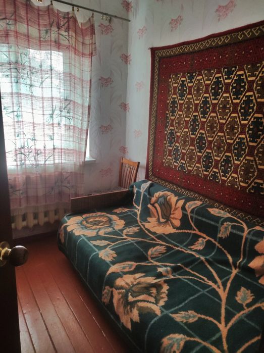 3-комнатная квартира + баня, кладовая ,погреб и сарай в Рауховка