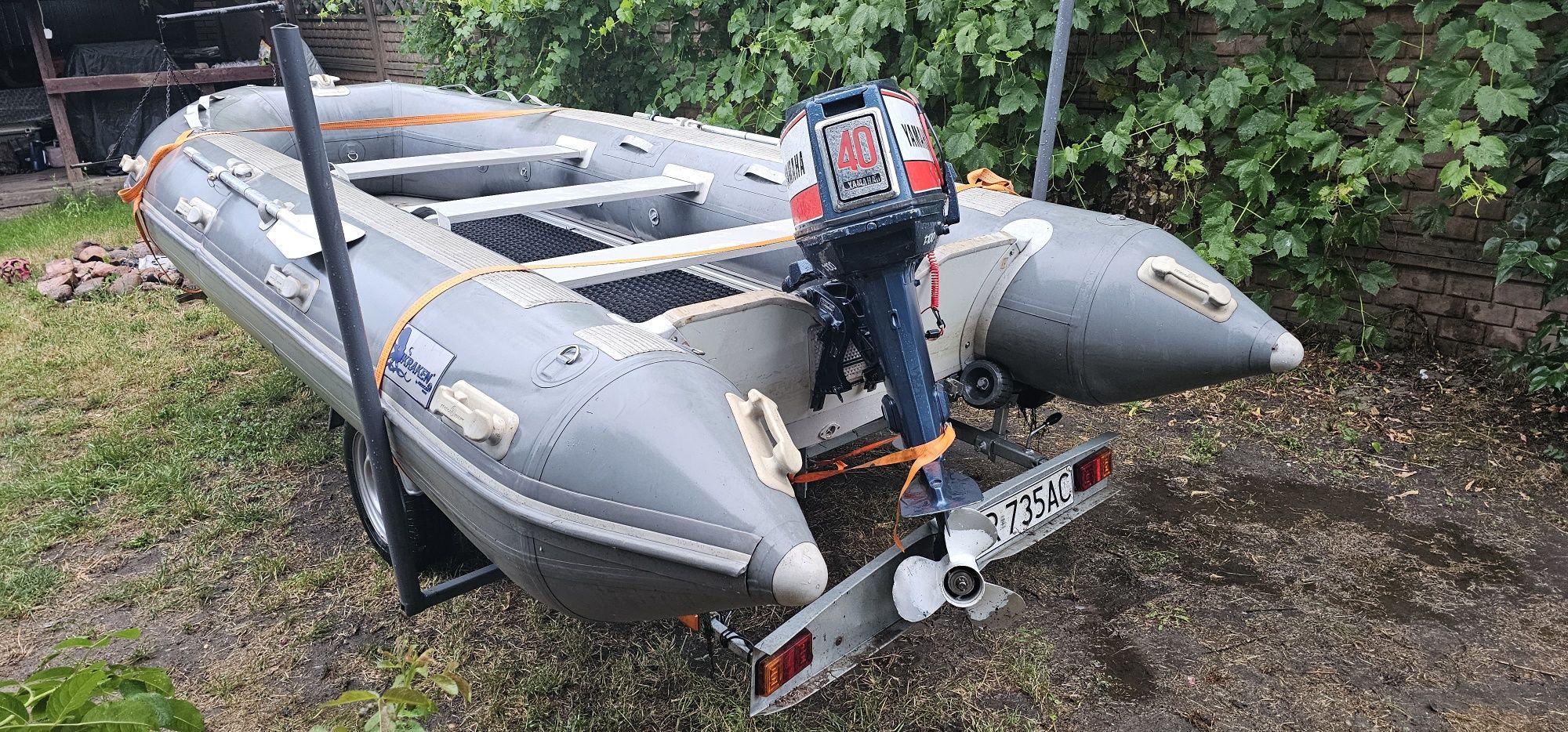 Ponton Kraken 470 z Przyczepą i Silnikiem