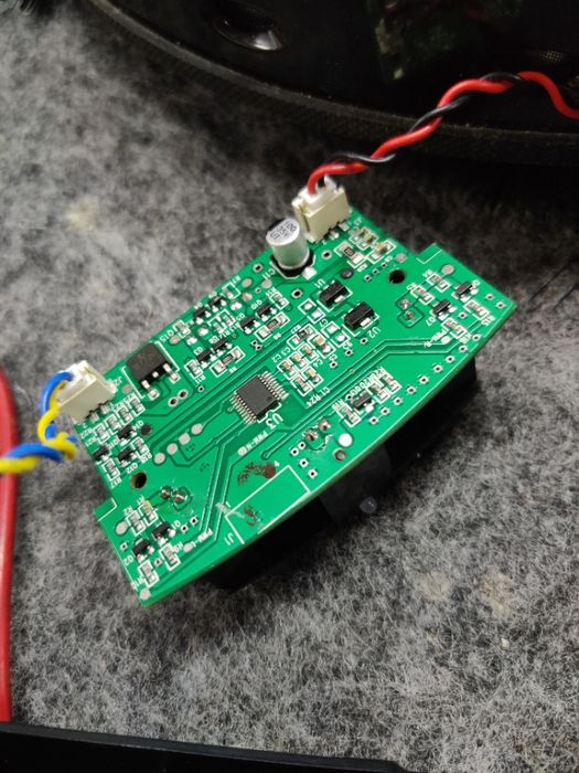 Ремонт роботов-пылесосов. Ремонт аккумуляторных пылесосов.