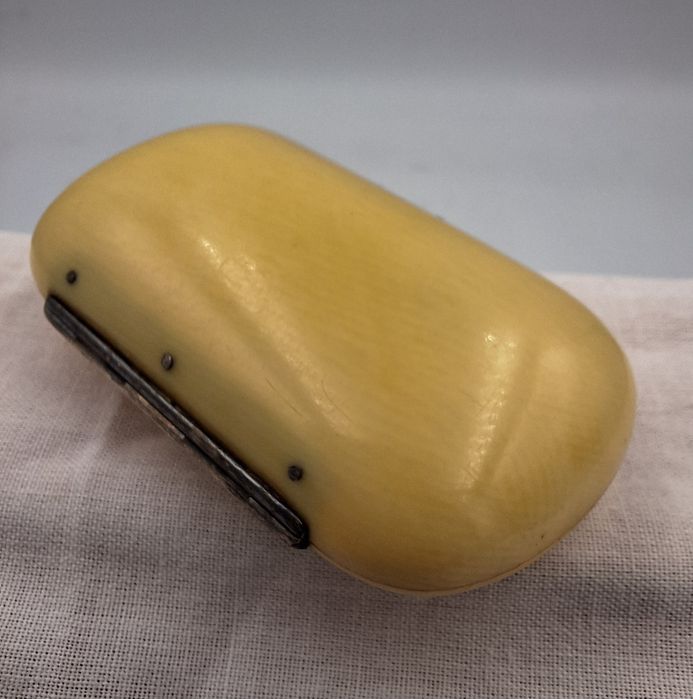 Portmonetka na monety XIX w. kość celuloid